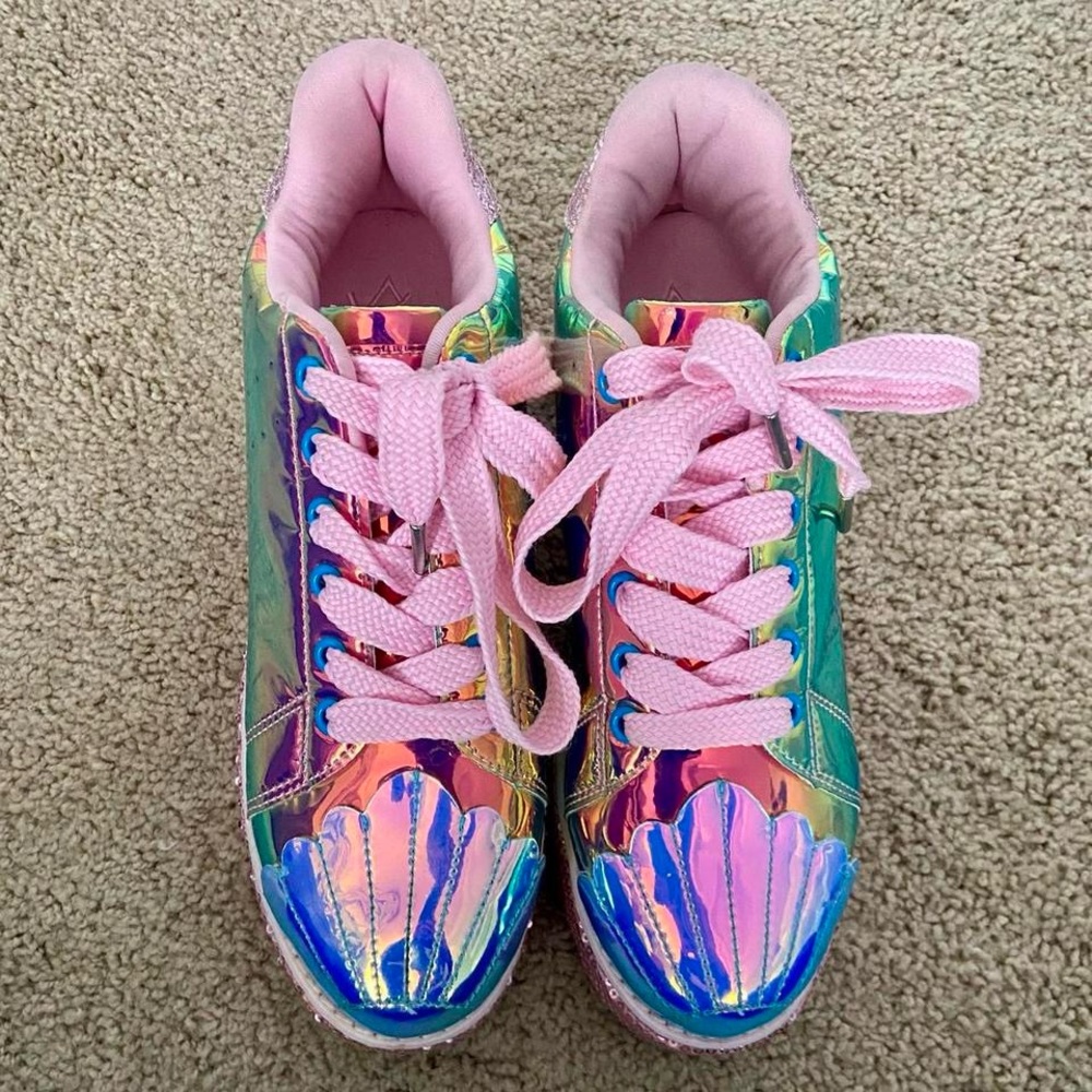 YRU Lala Mermaid Platform Sneakers